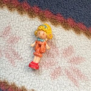 Vtg Bluebird Polly Pocket Figure Doll Only Music Room Dolly Locket